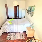 Stunning With Private Bathroom And Shared Balcony, Mainly With 2 Adorable Cats And A Sweet Dog! Ubytování v soukromí *