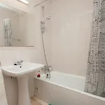 Stunning With Private Bathroom And Shared Balcony, Mainly With 2 Adorable Cats And A Sweet Dog! *