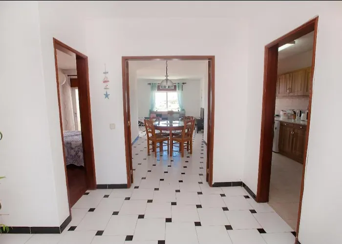 Stunning Room With Private Bathroom And Shared Balcony, Mainly With 2 Adorable Cats And A Sweet Dog! *