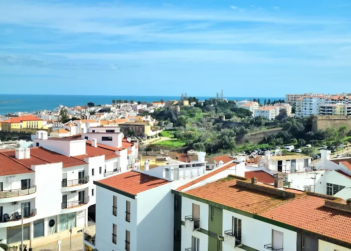 Stunning Room With Private Bathroom And Shared Balcony, Mainly With 2 Adorable Cats And A Sweet Dog! Privatunterkunft