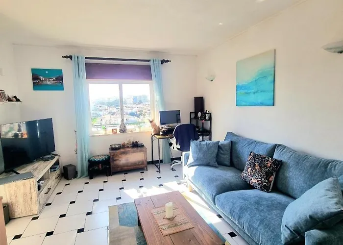 Privatunterkunft Stunning Room With Private Bathroom And Shared Balcony, Mainly With 2 Adorable Cats And A Sweet Dog! Lagos