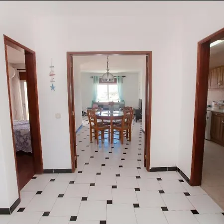Stunning With Private Bathroom And Shared Balcony, Mainly With 3 Adorable Cats! *